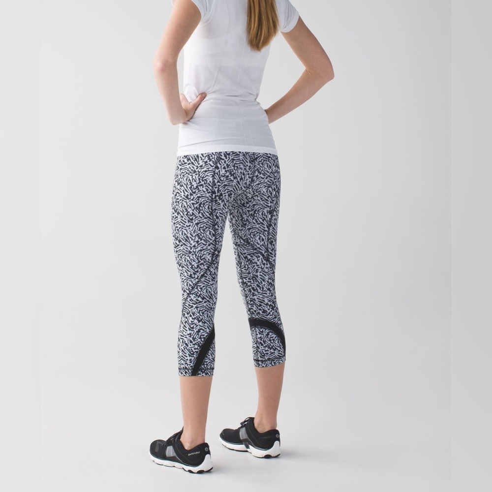 Lululemon Run: Inspire Crop II Legging
Mini Brushed Animal Black White